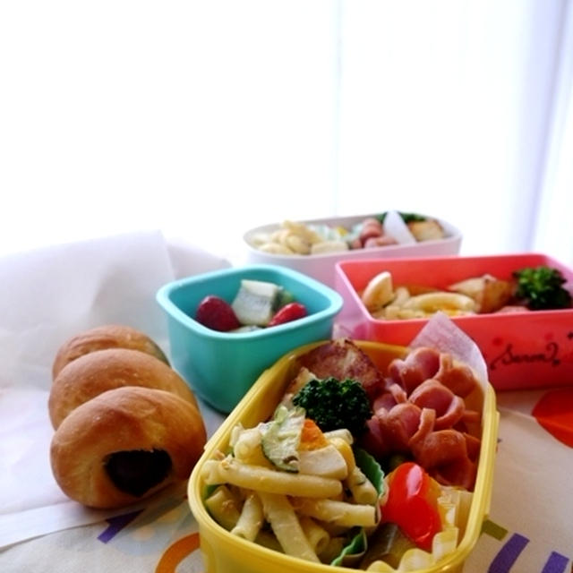 親と子供のおそろい弁当