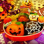 タイのフリーペーパーArche＋10月号に掲載されています＾＾ハロウィン弁当＆アコズマジック