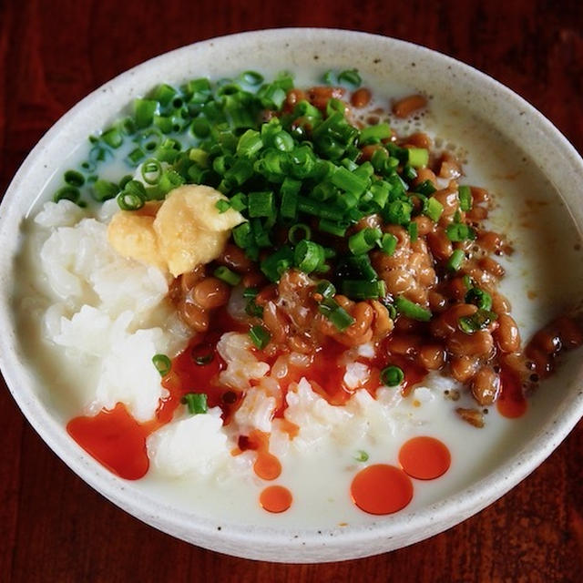 暑い季節に店のまかないでよく作る「豆乳と納豆の冷や汁」
