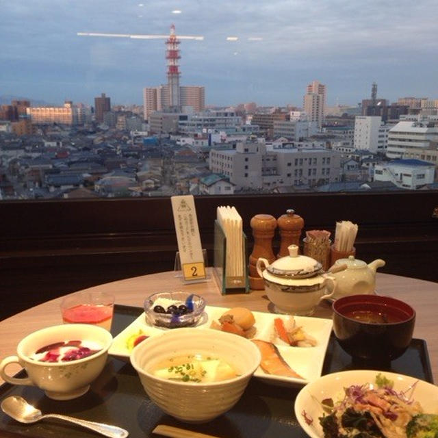 東映ホテルの朝食バイキング