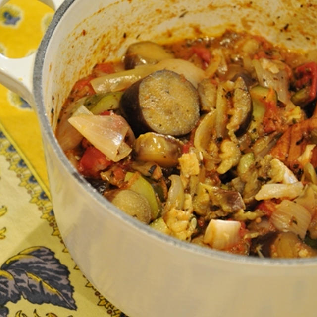 南仏の定番料理 野菜の蒸し煮 ラタトゥイユ By マルシェさん レシピブログ 料理ブログのレシピ満載