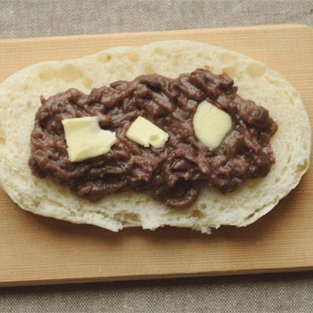 あんバターのパニーニ　・　くるみあんぱん