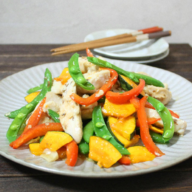 カラフル野菜と鶏肉のクミン炒め