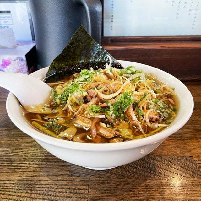 ピリ辛ねぎらーめんにワンタン3個をトッピングして啜る 〜秦野の小田原系〜
