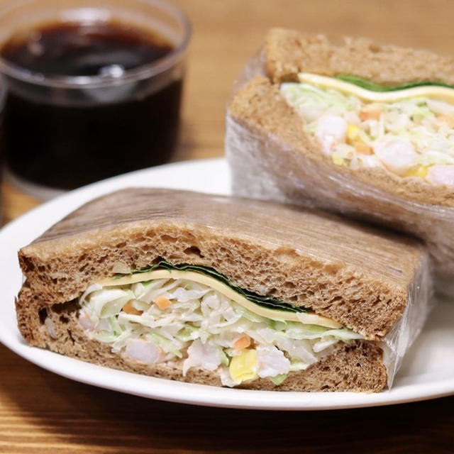 ◎おうちごはん 『海老入りコールスローサラダのサンドイッチ』#レシピ#おうちカフェ