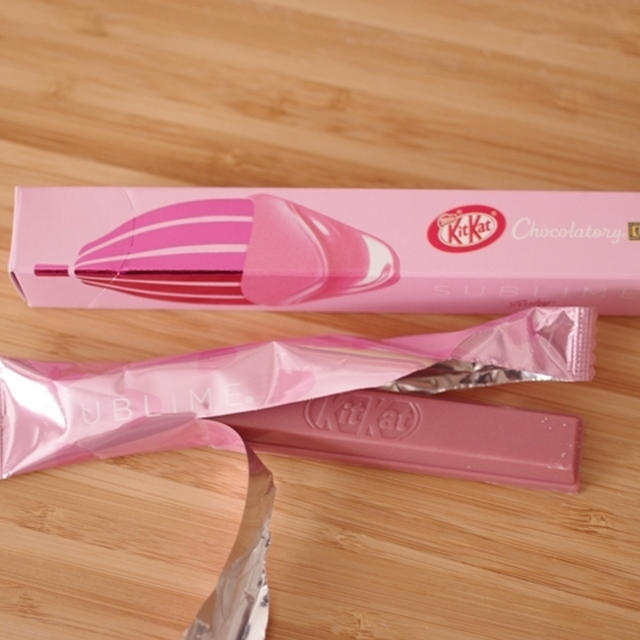 キットカット ショコラトリー「サブリム ルビー」、食べてみました！☆サクサク軽いのに濃厚、フルーティーです♪