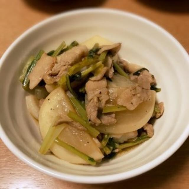 ブルドックうまソースで蕪と豚バラ肉の炒め煮