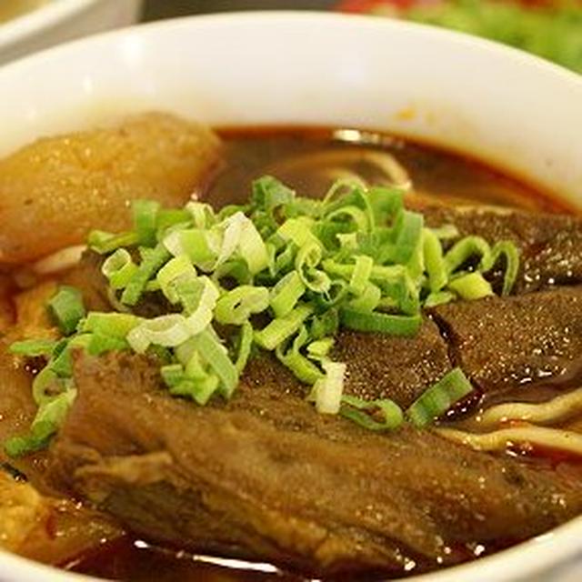 川味牛肉麵│四川風牛肉ラーメン