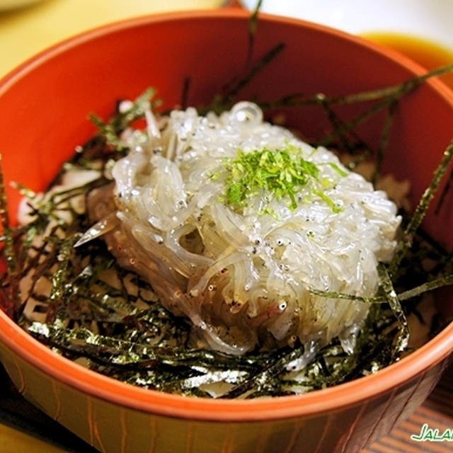 江の島散策最後は生しらす丼と焼き蛤〜