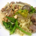 緑のパスタと欧州煮