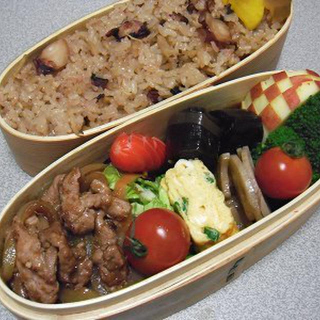 たこ飯弁当。サラダな晩ご飯