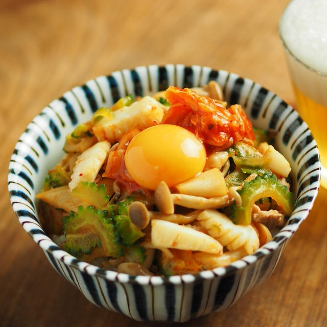 レシピブログ連載、イカとゴーヤのキムチ炒め、ゴーヤの苦味抜き