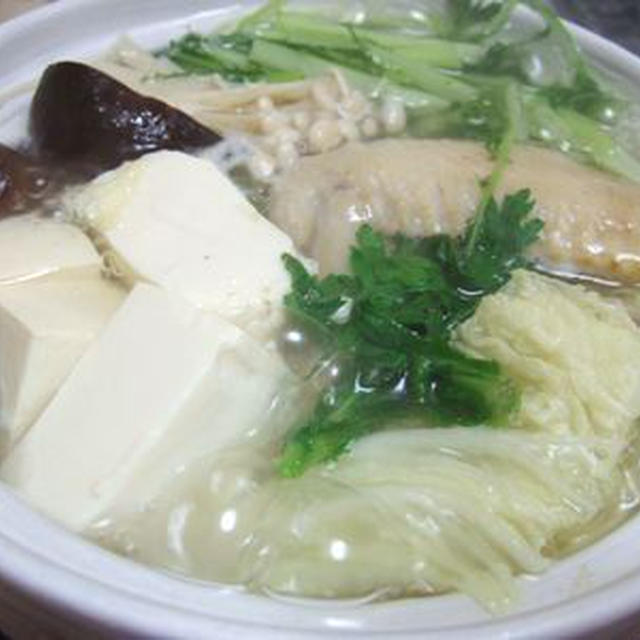 コラーゲンたっぷり鶏手羽先鍋