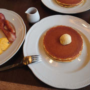 ロイヤルホスト♪オムレツ&パンケーキ♪ジャワカレー、チャツネ添え♪オニオングラタンスープ♪