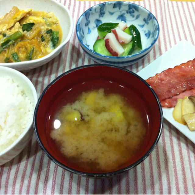 タコ頭とキュウリ酢の物