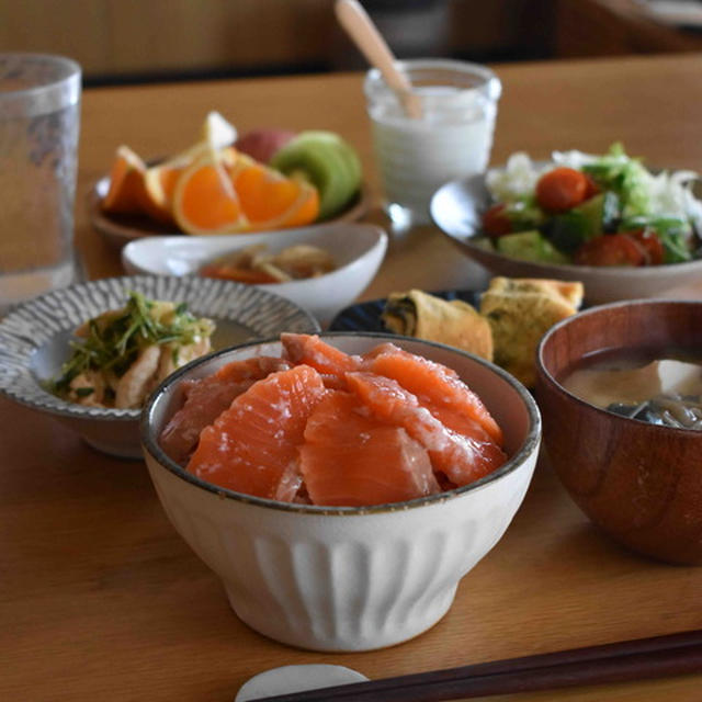 朝ごはんとおべんとー。