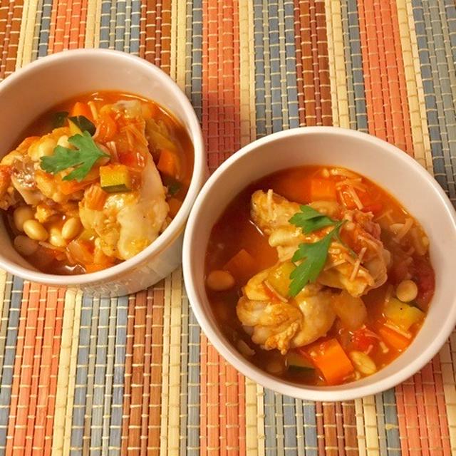 鶏手羽元とお豆と野菜の煮込みスープ
