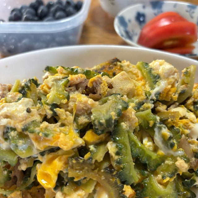 夏野菜の王様『ゴーヤ』を使った「塩糀ゴーヤチャンプル」✨