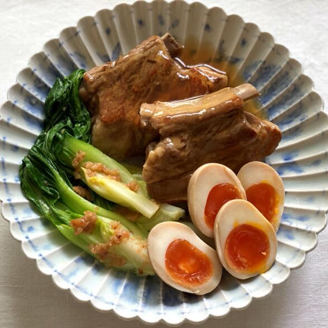 箸できれるほどやわらか。スペアリブで作る東坡肉（トンポーロー）