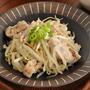 豚肉のみそ漬けで時短簡単！もやしとみそ豚の蒸し煮