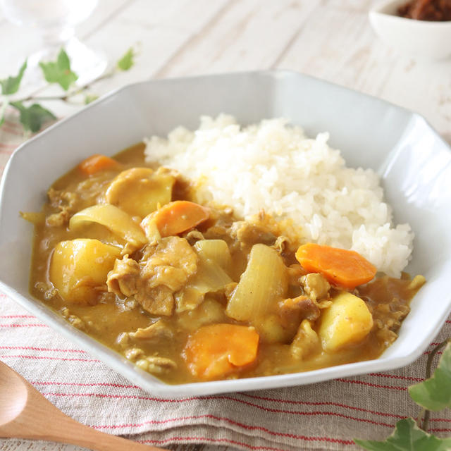 Newレシピ！カレー粉で作る基本のポークカレー