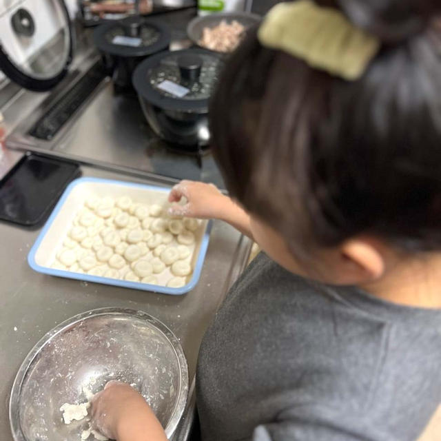 娘とお家で給食を再現 新年最初の美容室