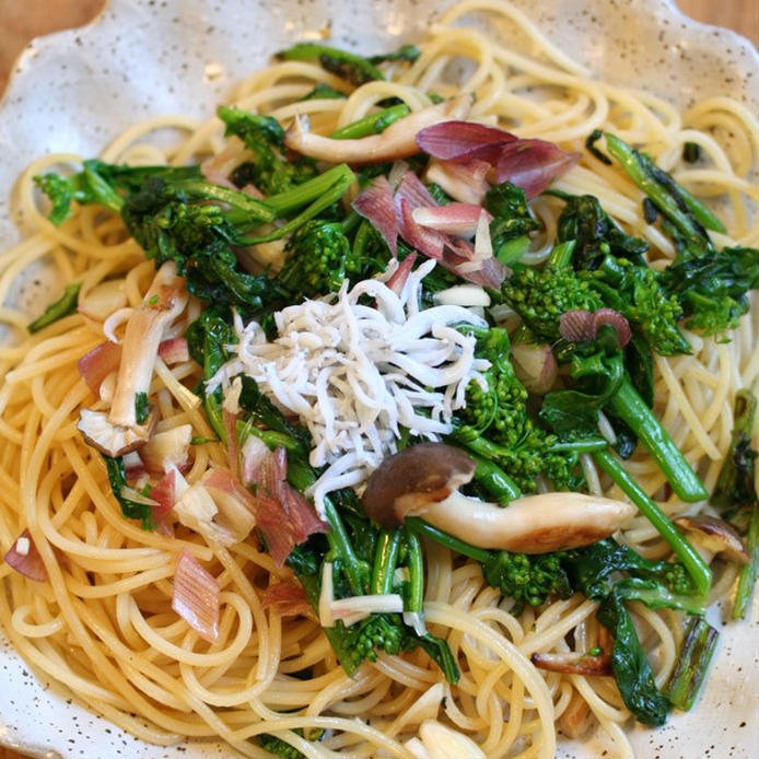しらすがのったのらぼう菜のパスタ
