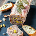 お肉料理の魅力満載！パテ・ド・カンパーニュの作り方