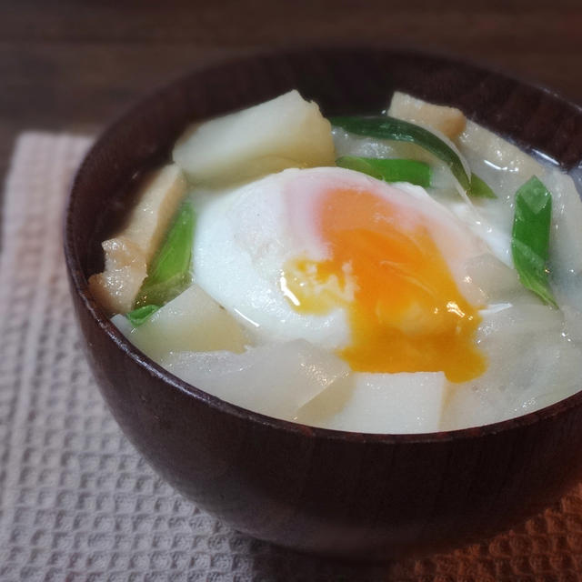 大根とじゃが玉のおかず味噌汁