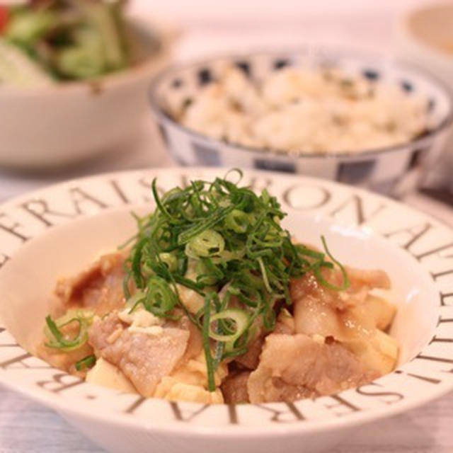 昼カフェ☆豚肉と豆腐の甘煮・靴の相性