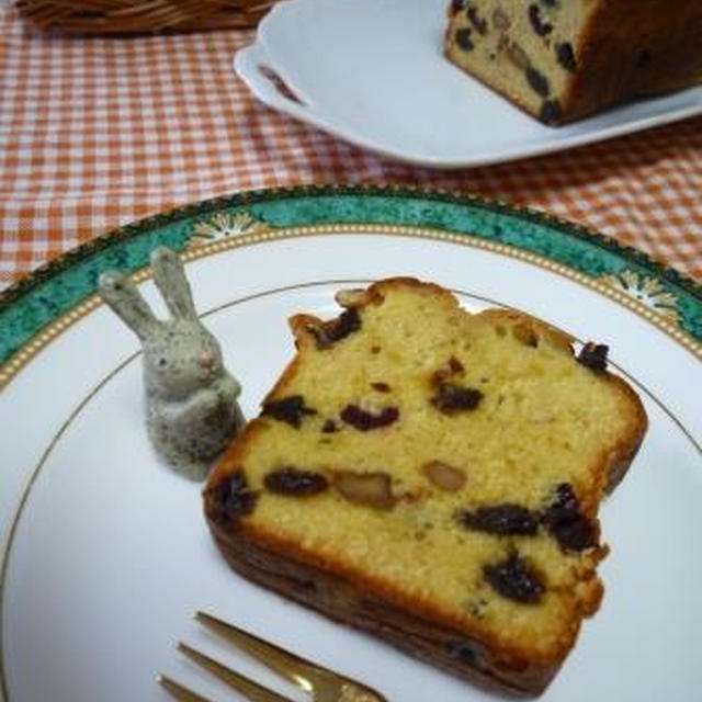 フルーツケイク、ただいま試作中～！