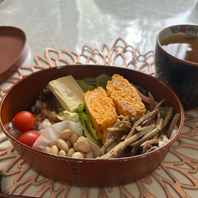 今日✨の✨お弁当✨と✨ばら✨