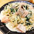 失敗しない超簡単ホワイトソースで作る、秋鮭とほうれん草のクリームパスタ。