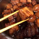 脂身も躊躇なく食べてしまう脂っこくない柔らか豚の角煮。