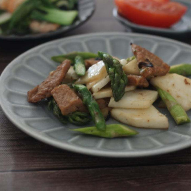 かぶと大豆ミートとアスパラの塩昆布炒め