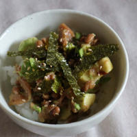 梅アボカド納豆ご飯