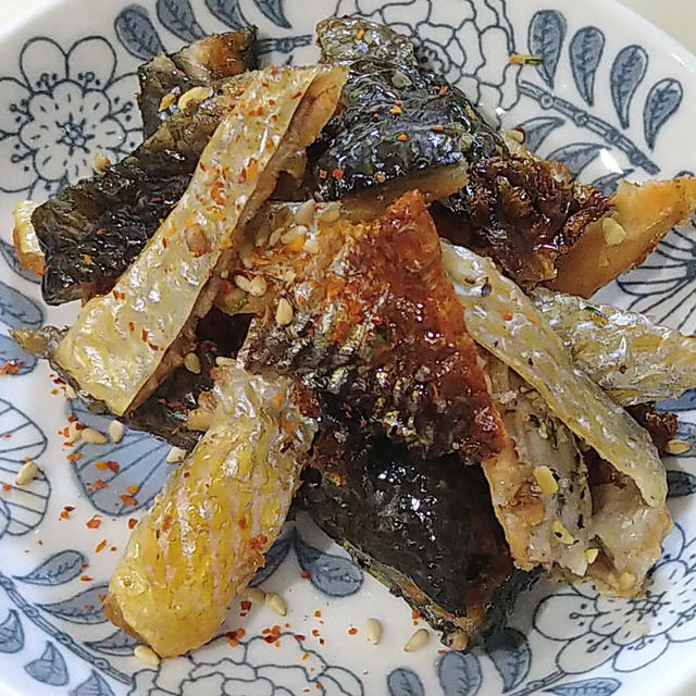 【レシピブログより】生秋鮭を使おう！おやつにもおつまみにも秋鮭の皮のパリッパリチップス