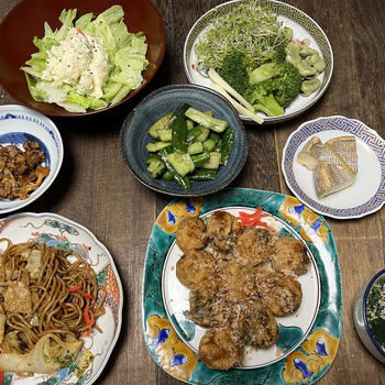月餅・三和蛸焼焼きそば回鍋肉胡瓜漬・ブロッコリーブロッコリースプラウト蚕豆エシャレットポテトサラ
