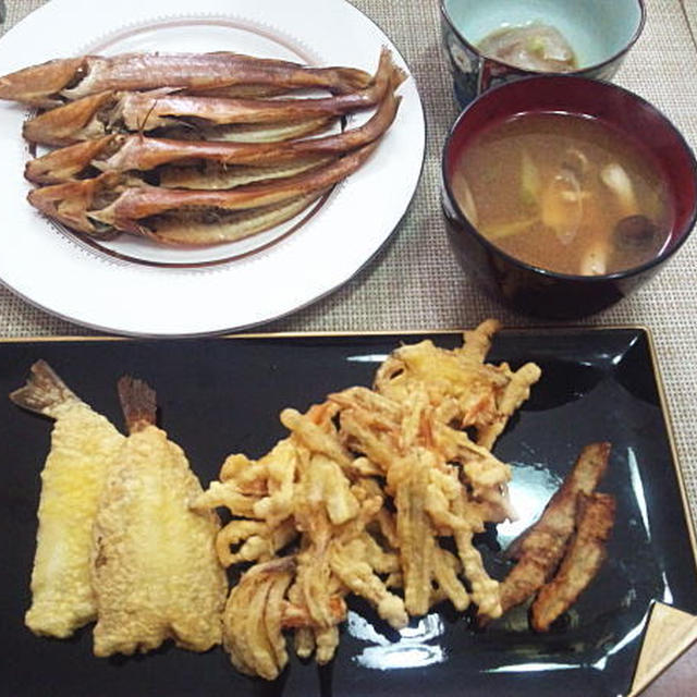 【キス尽くしの献立】天ぷら、骨煎餅、燻製、刺身ワサビポン酢、あら汁