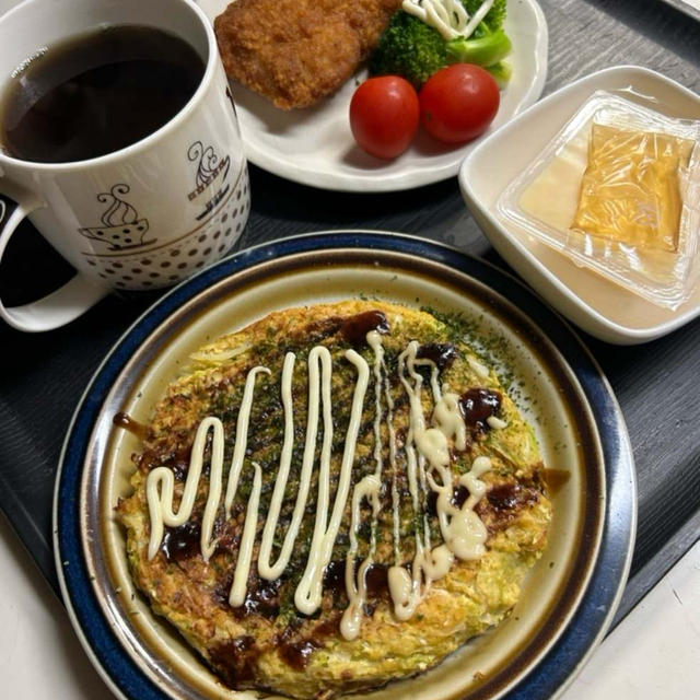 12.16☆【夜ごはん】お好み焼き風ふわふわ焼き&コンビニチキン❣️