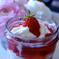 Berry-JAR-FOOL-  イチゴのジャーフール：英国デザート