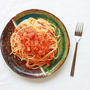 たっぷり野菜とベーコンのトマトソースパスタと週末のお昼ごはん。