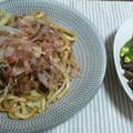 焼きうどんと野菜とキノコの焼き漬け