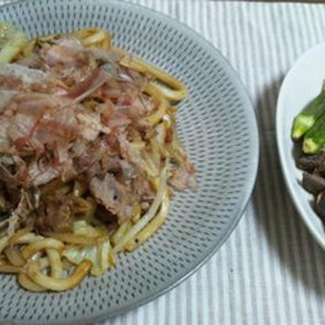 焼きうどんと野菜とキノコの焼き漬け