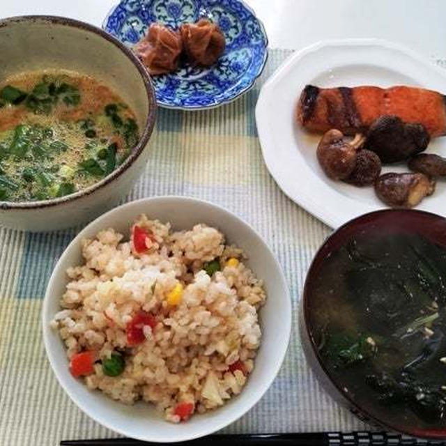 食料品の買い出しで数軒回る ～ 超久しぶりのごはんとみそ汁ランチ