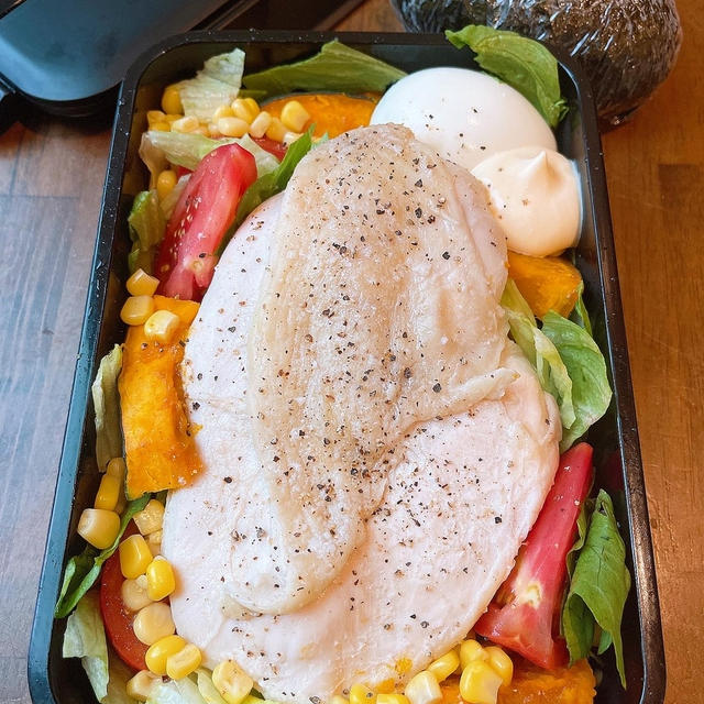 コンビニ風サラダチキン弁当です！！
