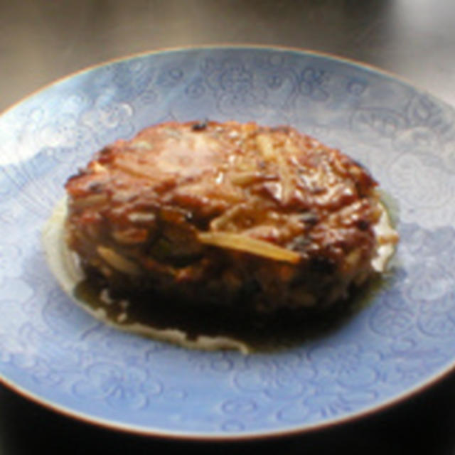 豚肉ともやしの中華ハンバーグ