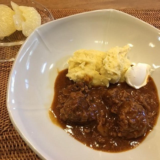 お昼はまた肉、夜は手抜き