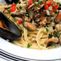Pasta with Mussels and White Wine Sauceムール貝のパスタ、白ワインソース