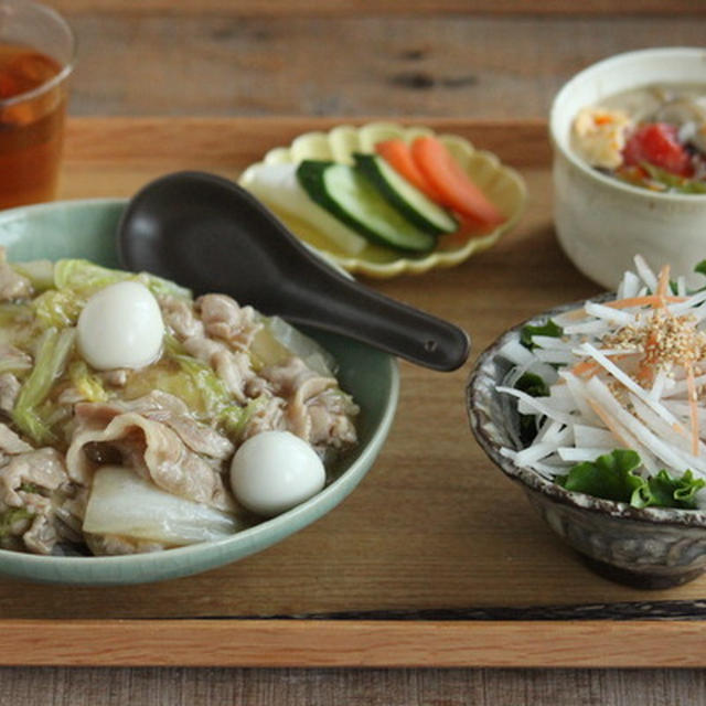 豚バラと白菜のうま煮丼とサンラータンなど献立